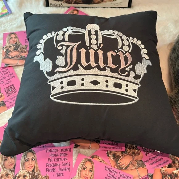 Juicy Couture - Picture 1 of 6